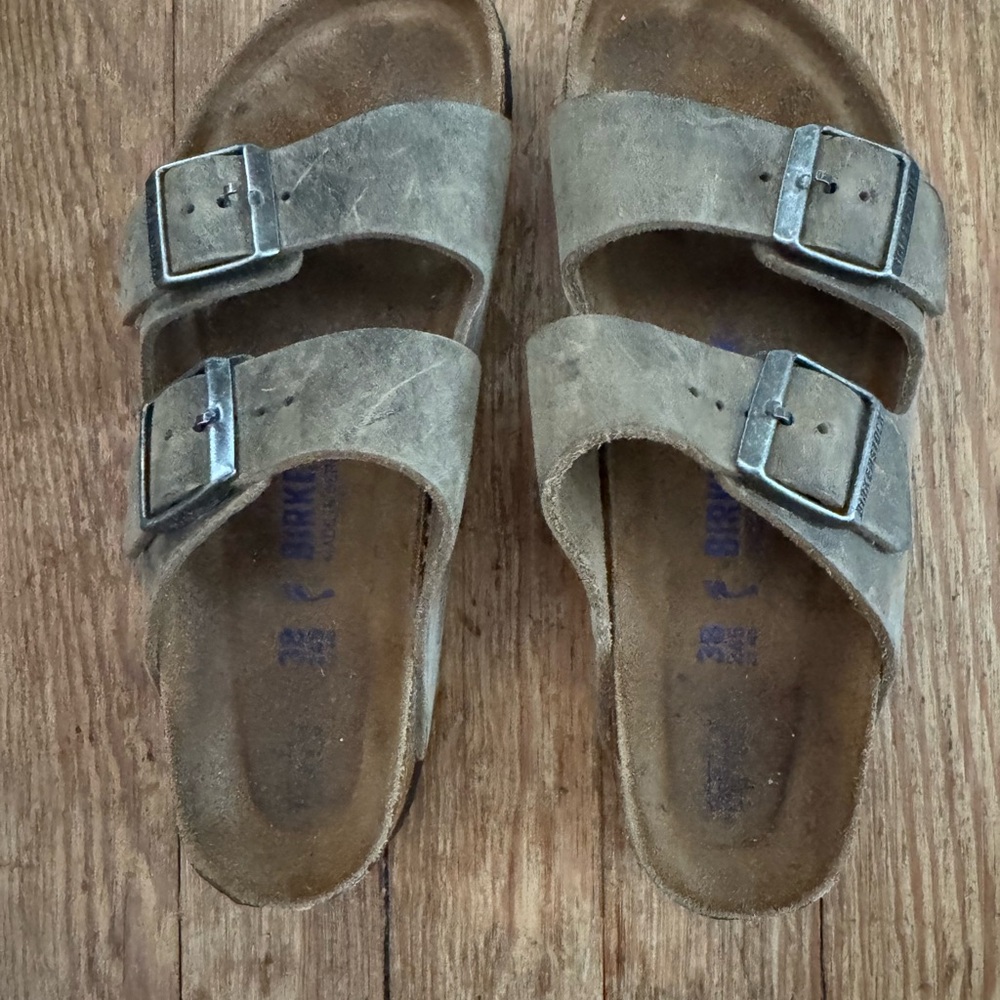 Birkenstock Women's Sandals in Distressed Brown